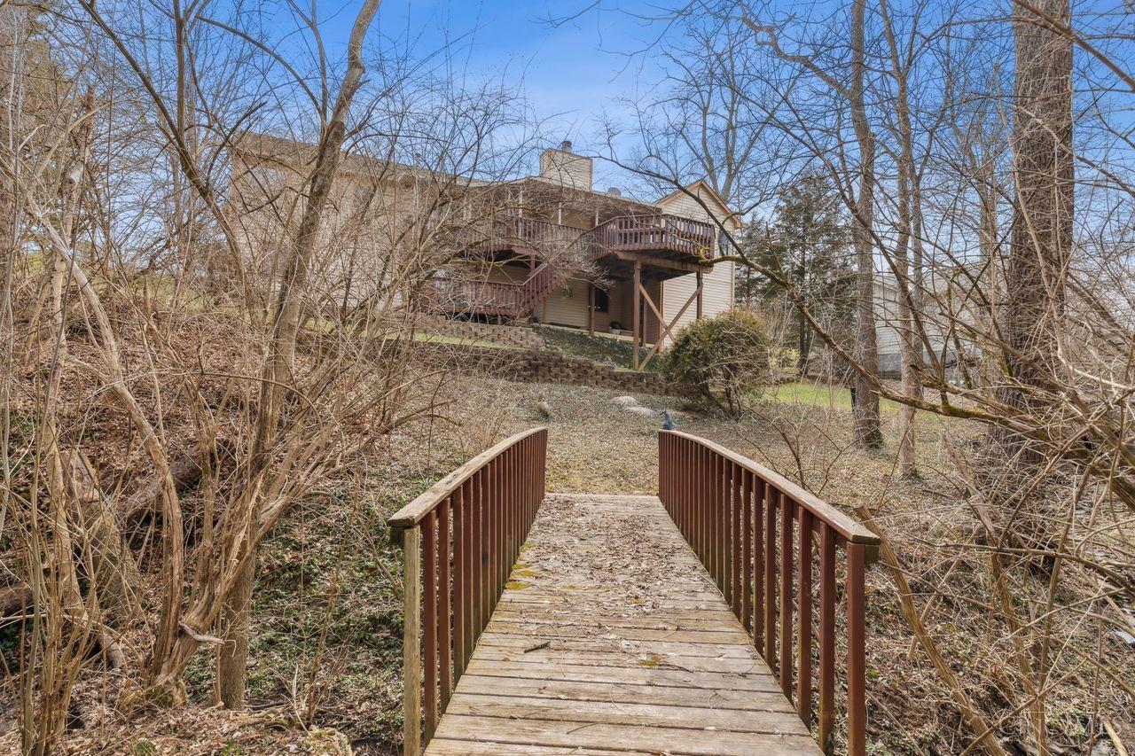 894 Surrey Ridge Cincinnati, OH 45245 - Photo 32 of 34 Gallery Image 32