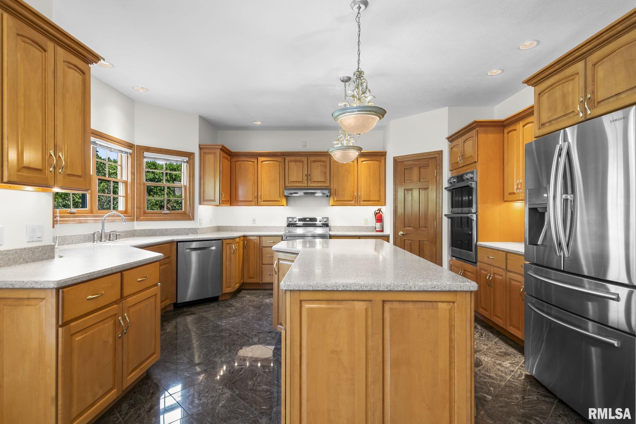 4809 Bears Paw Court Springfield, IL 62711 - Photo 12 of 70