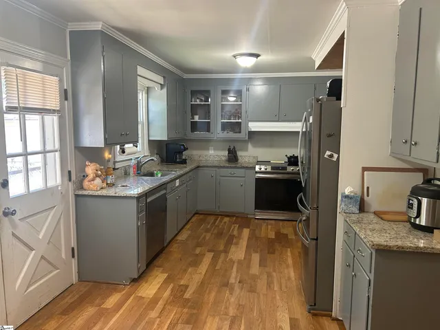 $249,900 | 105 South Holland Street, Clinton, SC 29325