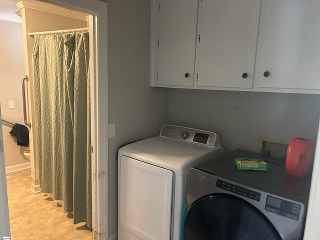 $249,900 | 105 South Holland Street, Clinton, SC 29325