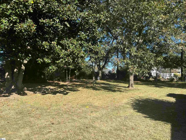 $249,900 | 105 South Holland Street, Clinton, SC 29325