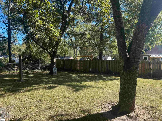 $249,900 | 105 South Holland Street, Clinton, SC 29325