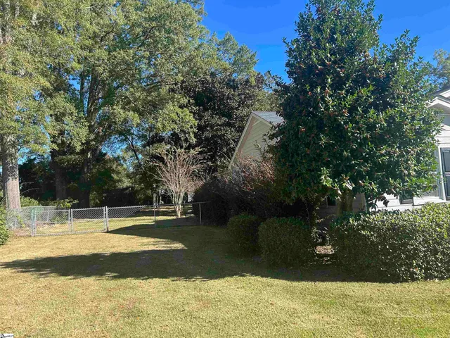 $249,900 | 105 South Holland Street, Clinton, SC 29325