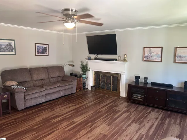 $249,900 | 105 South Holland Street, Clinton, SC 29325