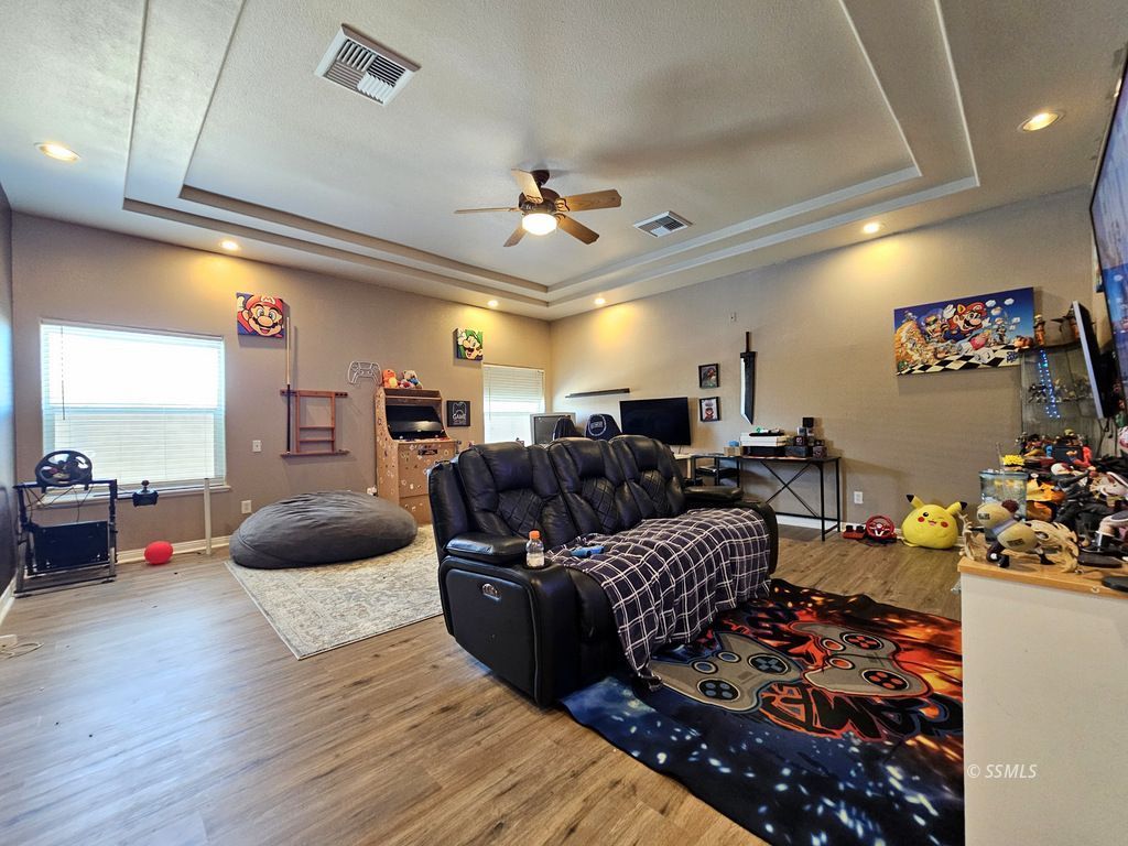 2333 Lacey Street Ridgecrest, CA 93555 - Photo 8 of 47