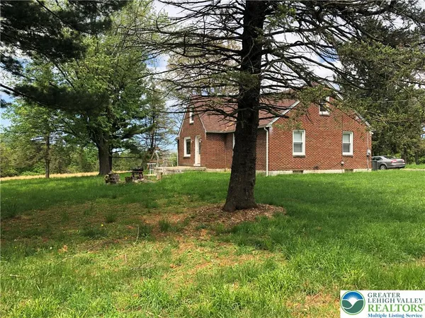 $2,500,000 | 1931 Meadows Road, Hellertown, PA 18055