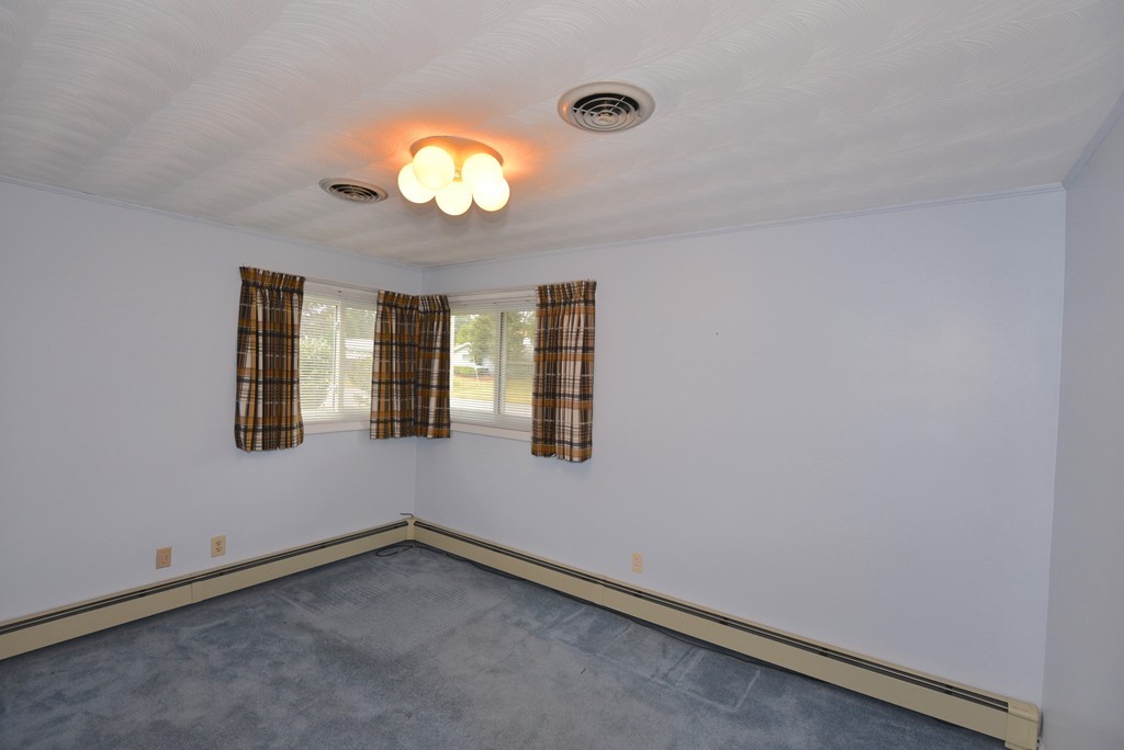 7 Brownlea Road Framingham, MA 01701 - Photo 18 of 30 Gallery Image 18