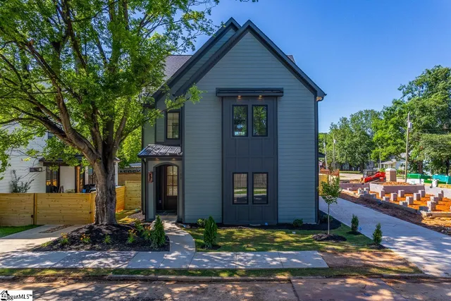$885,000 | 11 Stall Street, Greenville, SC 29609
