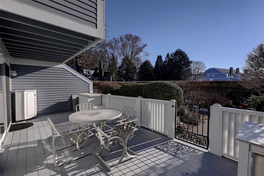 53 Bagy Wrinkle Cove Warren, RI 02885 - Photo 11 of 30