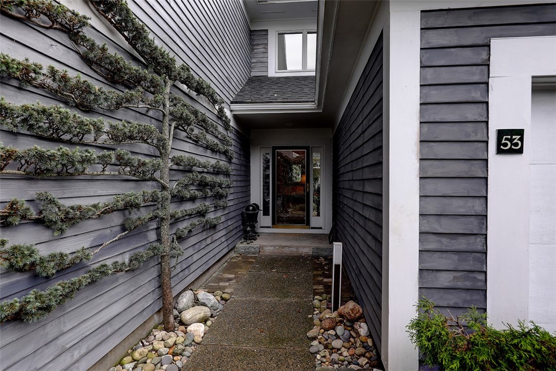 53 Bagy Wrinkle Cove Warren, RI 02885 - Photo 3 of 30