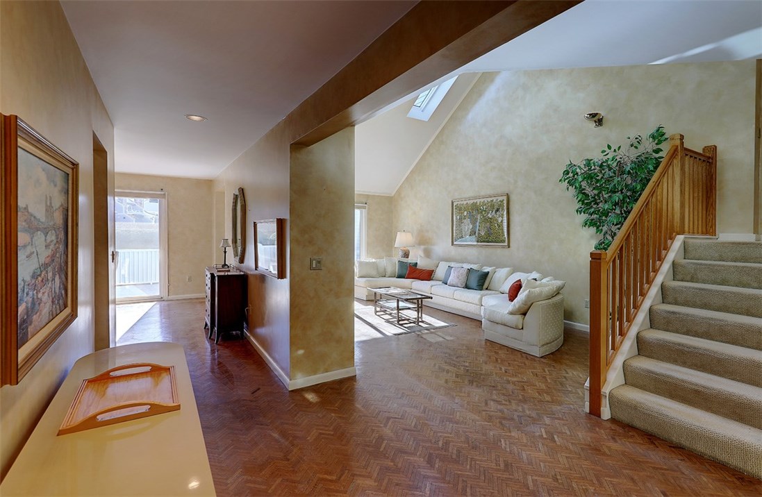 53 Bagy Wrinkle Cove Warren, RI 02885 - Photo 4 of 30