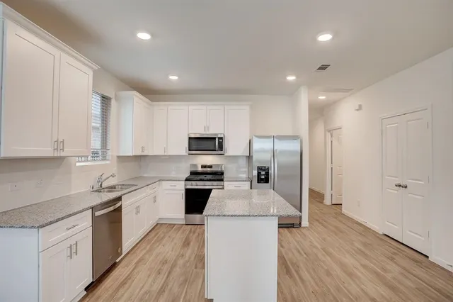 $2,625 | 21119 Turtle Glen Lane, Cypress, TX 77433