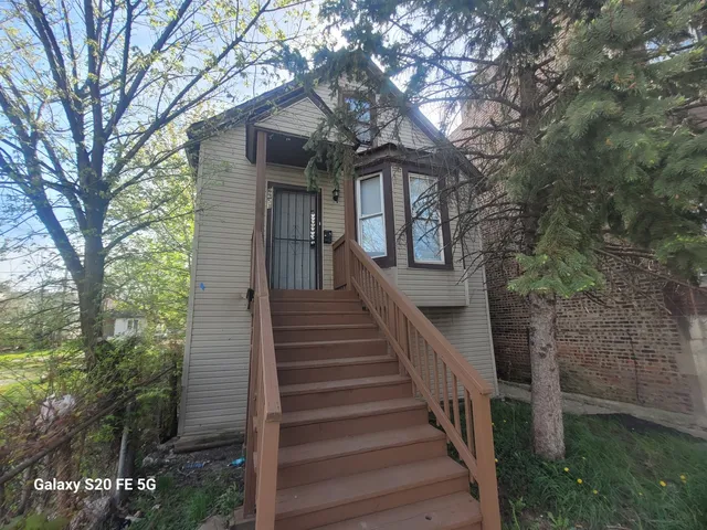 $129,900 | 6953 South Loomis Boulevard, Chicago, IL 60636