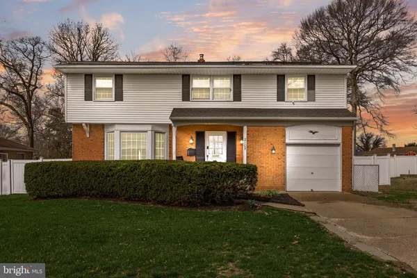 $609,000 | 2105 Chestnut Hill Drive, Cinnaminson, NJ 08077