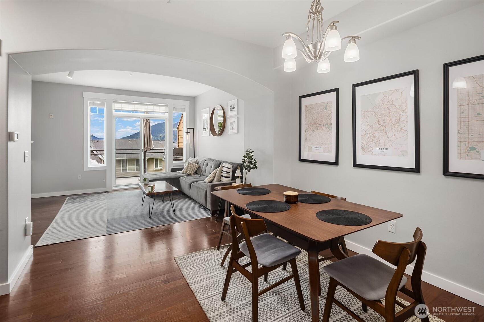 23300 Southeast Black Nugget Road, Unit M2 Issaquah, WA 98029 - Photo 14 of 36