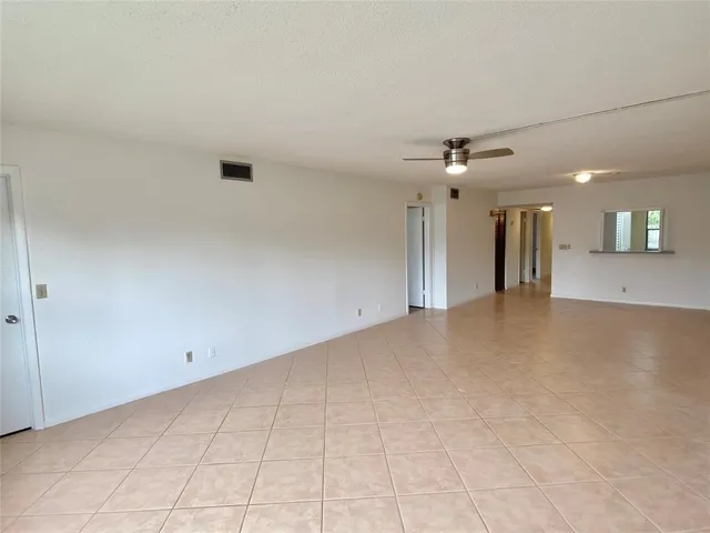 $2,000 | 3122 Southwest 20th Terrace, Unit 25B1, Delray Beach, FL 33445