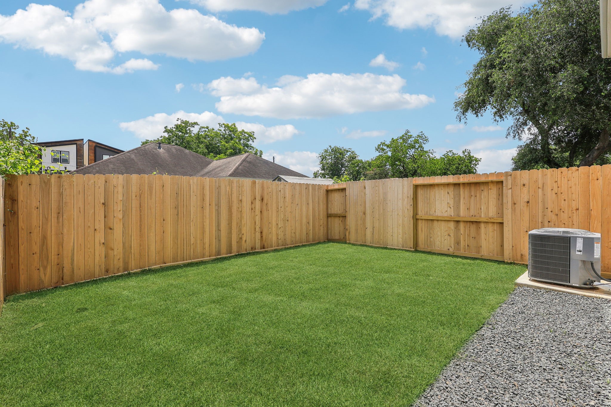 3722 Nathaniel Brown Street Houston, TX 77021 - Photo 28 of 30 a view of backyard with wooden fence
