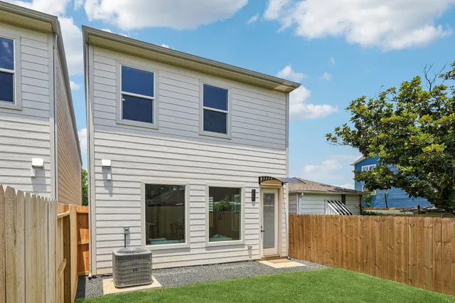 $2,800 | 3722 Nathaniel Brown Street, Houston, TX 77021