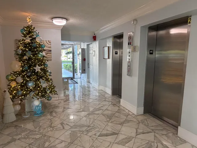 $1,000,000 | 2000 Northeast 135th Street, Unit PH, North Miami, FL 33181