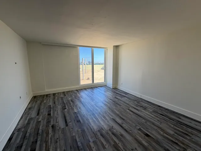 $1,000,000 | 2000 Northeast 135th Street, Unit PH, North Miami, FL 33181