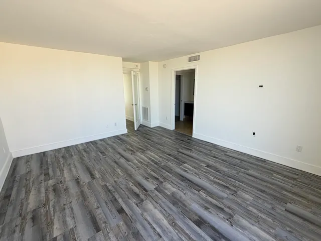 $1,000,000 | 2000 Northeast 135th Street, Unit PH, North Miami, FL 33181