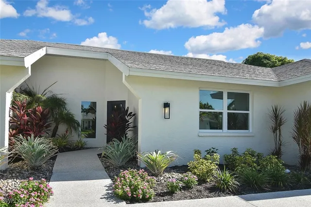 $849,900 | 381 Norwood Court, Fort Myers, FL 33919