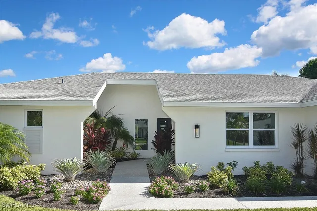 $849,900 | 381 Norwood Court, Fort Myers, FL 33919