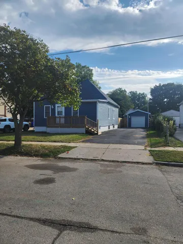 $239,700 | 6205 32nd Avenue, Kenosha, WI 53142