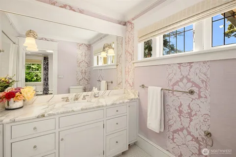 $8,800,000 | 1642 Federal Avenue East, Seattle, WA 98102