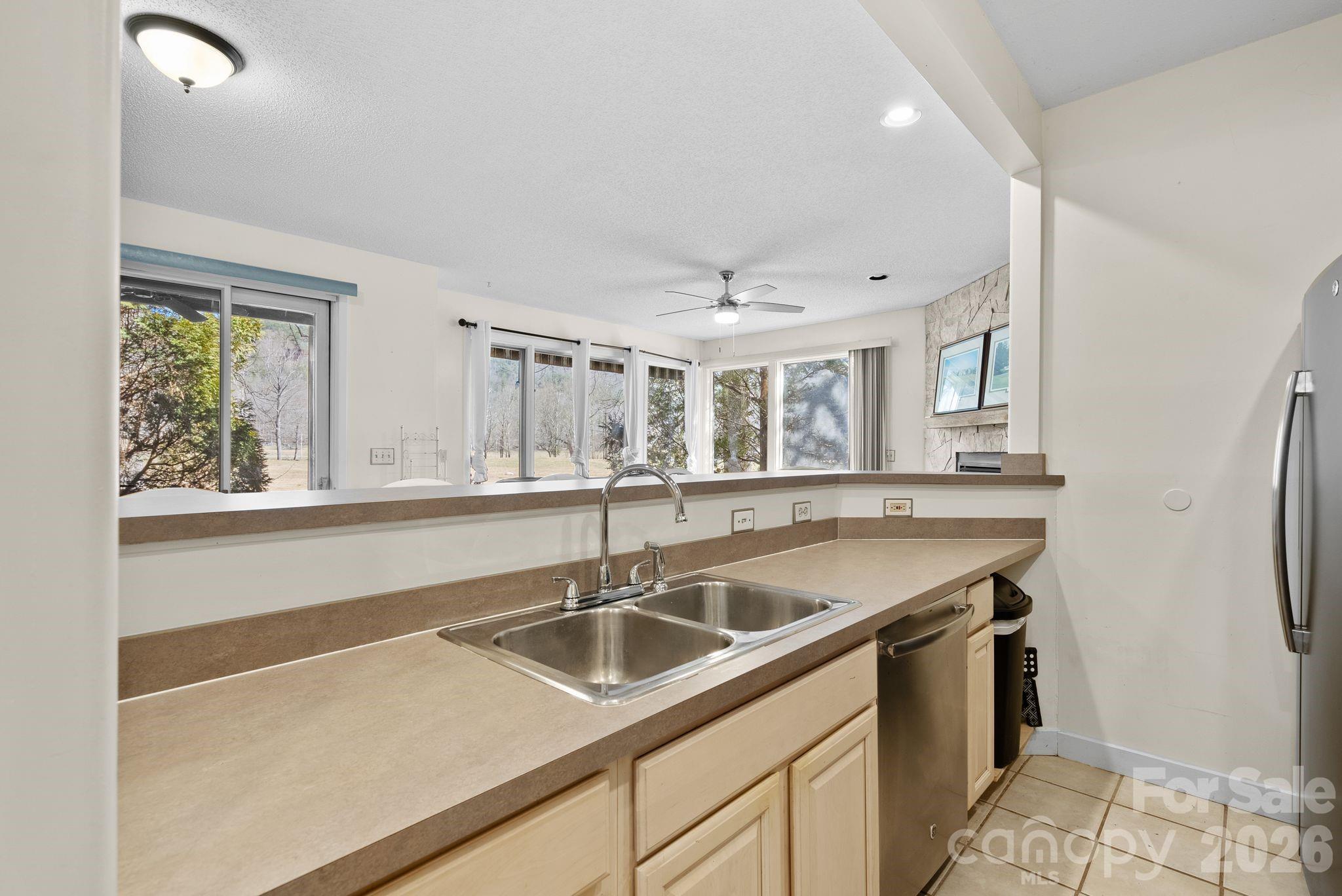 299 Blue Ridge Drive South, Unit 1 Marion, NC 28752 - Photo 9 of 21