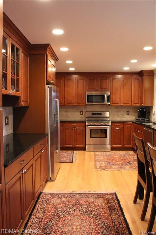 32332 Baintree Road Farmington Hills, MI 48334 - Photo 8 of 35