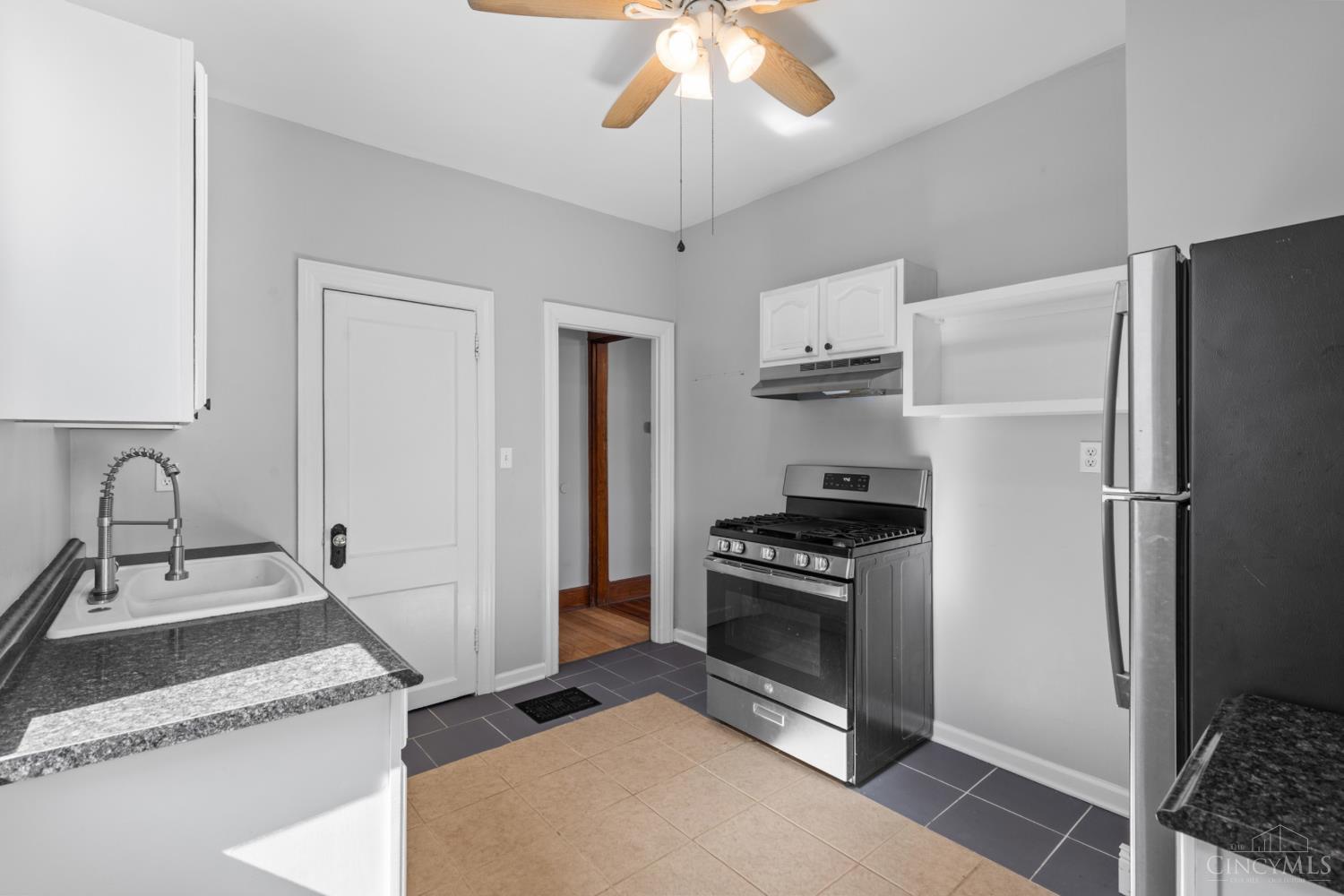 3403 Brotherton Road Cincinnati, OH 45209 - Photo 16 of 25