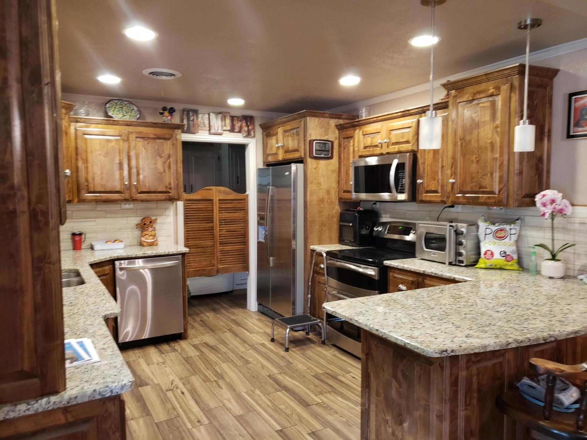 3900 Kingston Road Amarillo, TX 79109 - Photo 10 of 16 Kitchen/ Granite