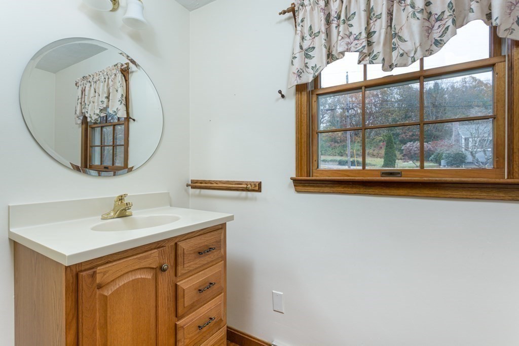 8 Rolling Ridge Road Franklin, MA 02038 - Photo 20 of 42 Gallery Image 20
