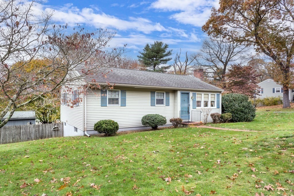 8 Rolling Ridge Road Franklin, MA 02038 - Photo 35 of 42 Gallery Image 35