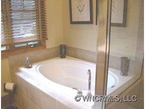 548 Trillium Ridge Road Cashiers, NC 28717 - Photo 5 of 9 Gallery Image 5