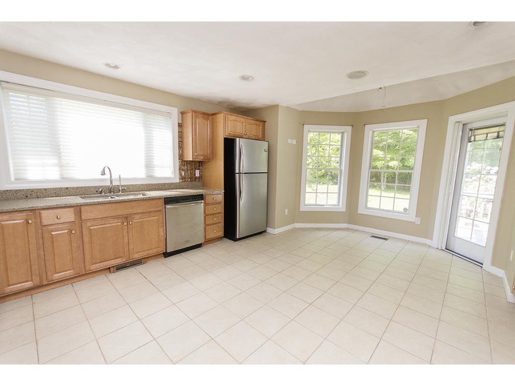 16 Candlestick Lane Sandown, NH 03873 - Photo 7 of 34