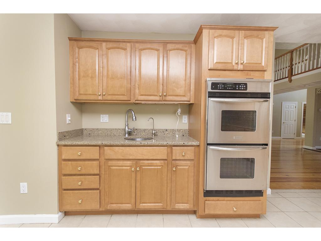 16 Candlestick Lane Sandown, NH 03873 - Photo 10 of 34