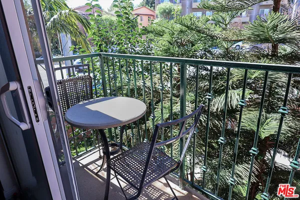 $599,000 | 12368 Osborne Street, Unit 1, Pacoima, CA 91331