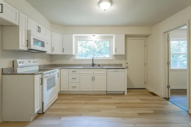 $299,977 | 3646 Thrushwood Drive, Chattanooga, TN 37415