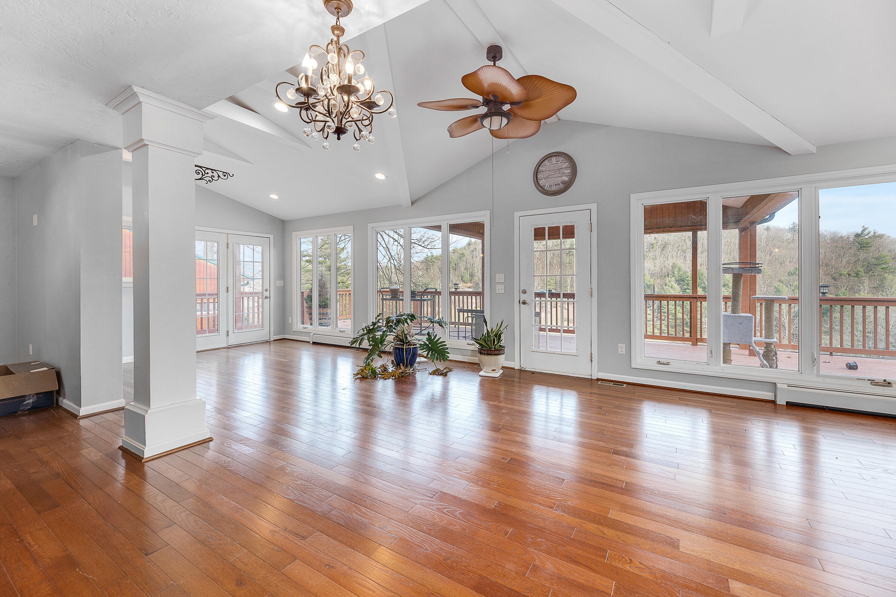 10609 Lancaster Road Bent Mountain, VA 24059 - Photo 20 of 36 Great Room