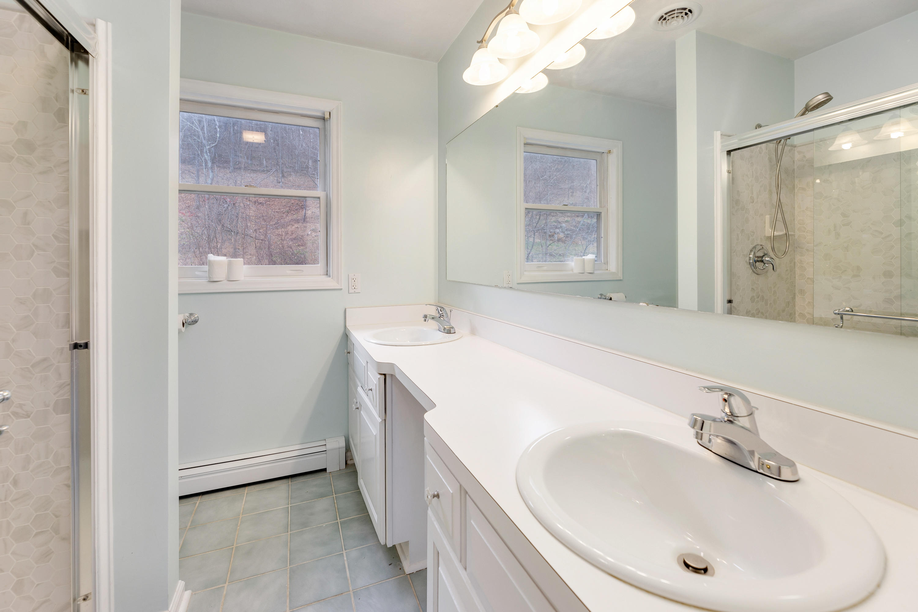 10609 Lancaster Road Bent Mountain, VA 24059 - Photo 30 of 36 Bath