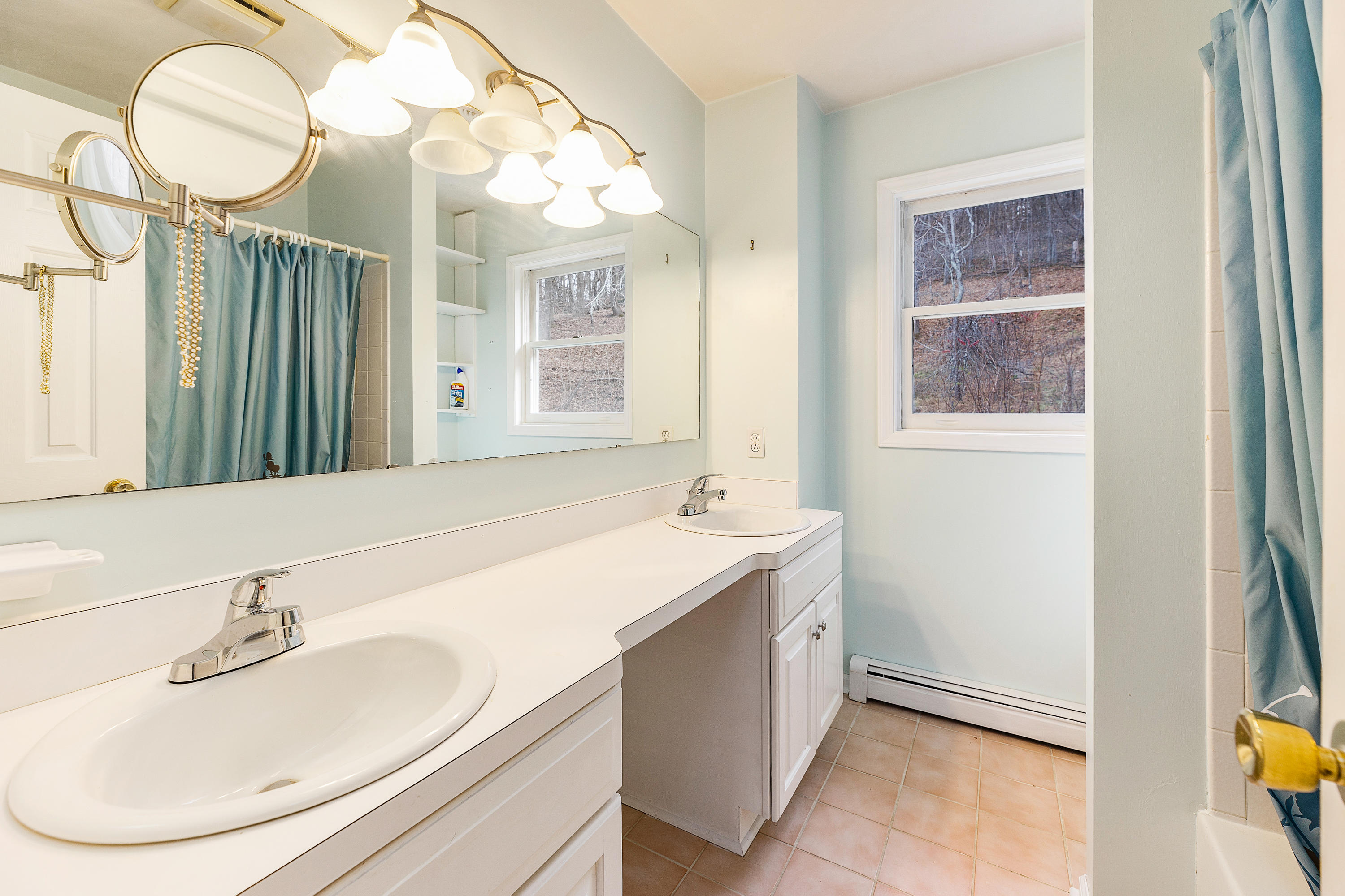 10609 Lancaster Road Bent Mountain, VA 24059 - Photo 31 of 36 Bath
