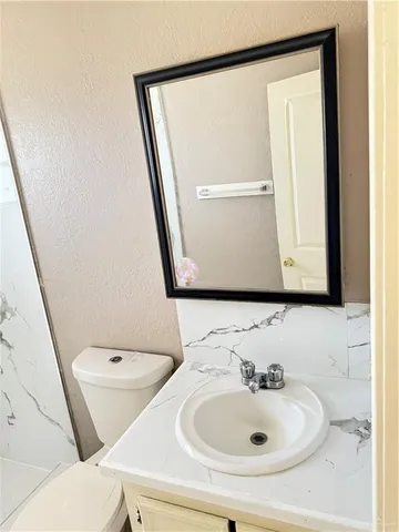 $800 | 4321 Royal Palm Street, Mission, TX 78572