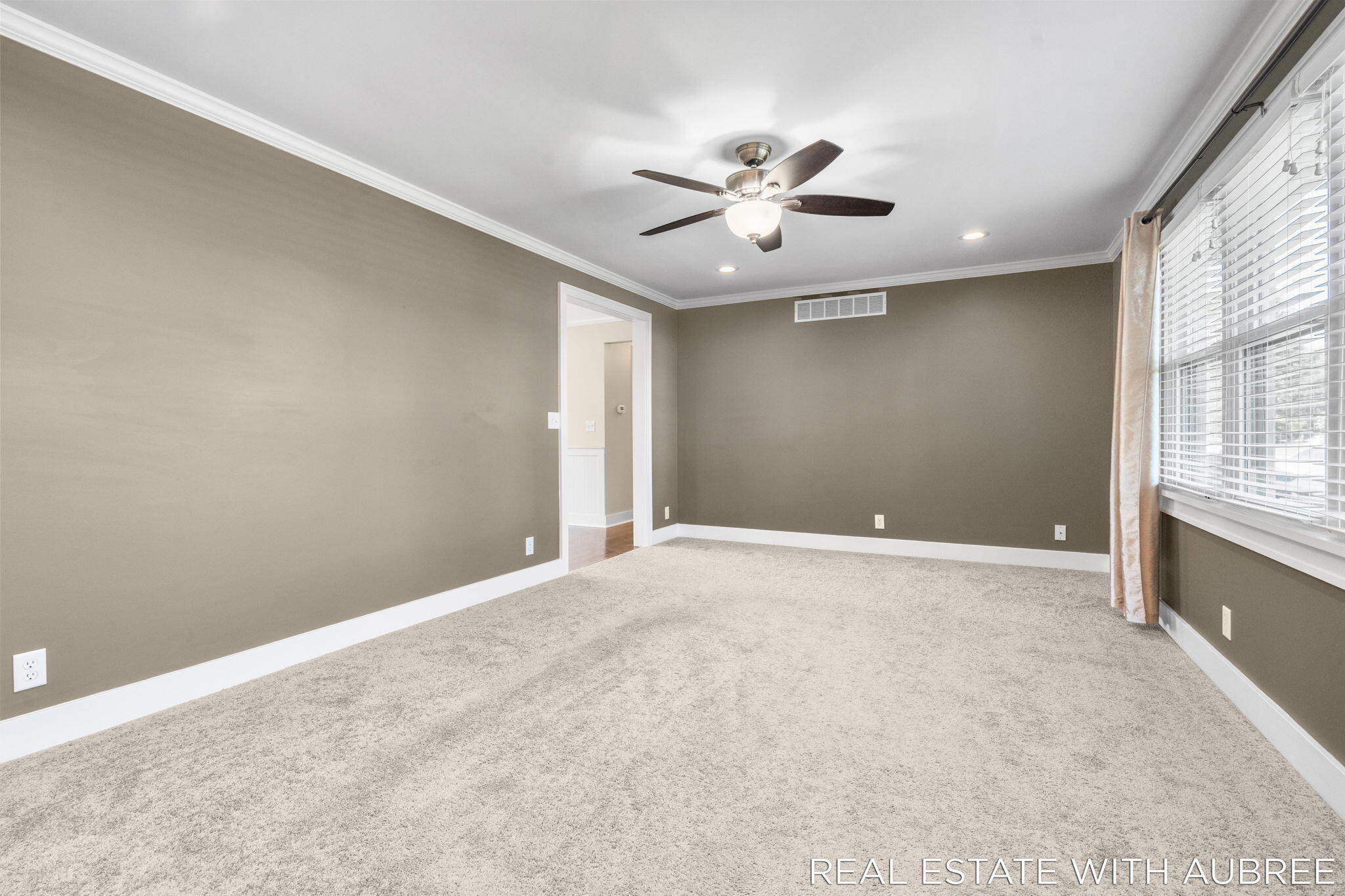 14710 Riley Street Holland, MI 49424 - Photo 8 of 40 8-web-or-mls-A7403828