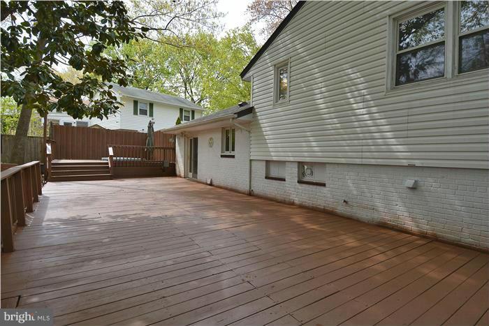 7418 Flora Street Springfield, VA 22150 - Photo 6 of 22 Exterior (Rear)