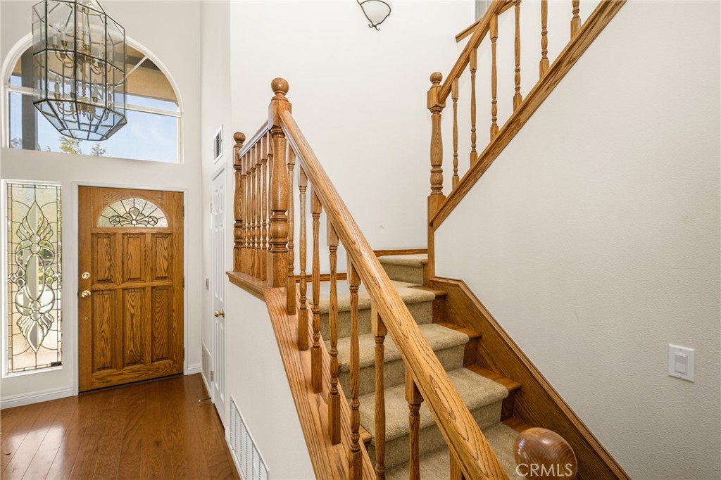 3250 North Geronimo Avenue Simi Valley, CA 93063 - Photo 34 of 47 a view of entryway and hall with wooden floor