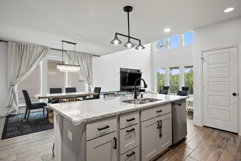 $699,000 | 6600 Llano Stage Trail, Austin, TX 78738