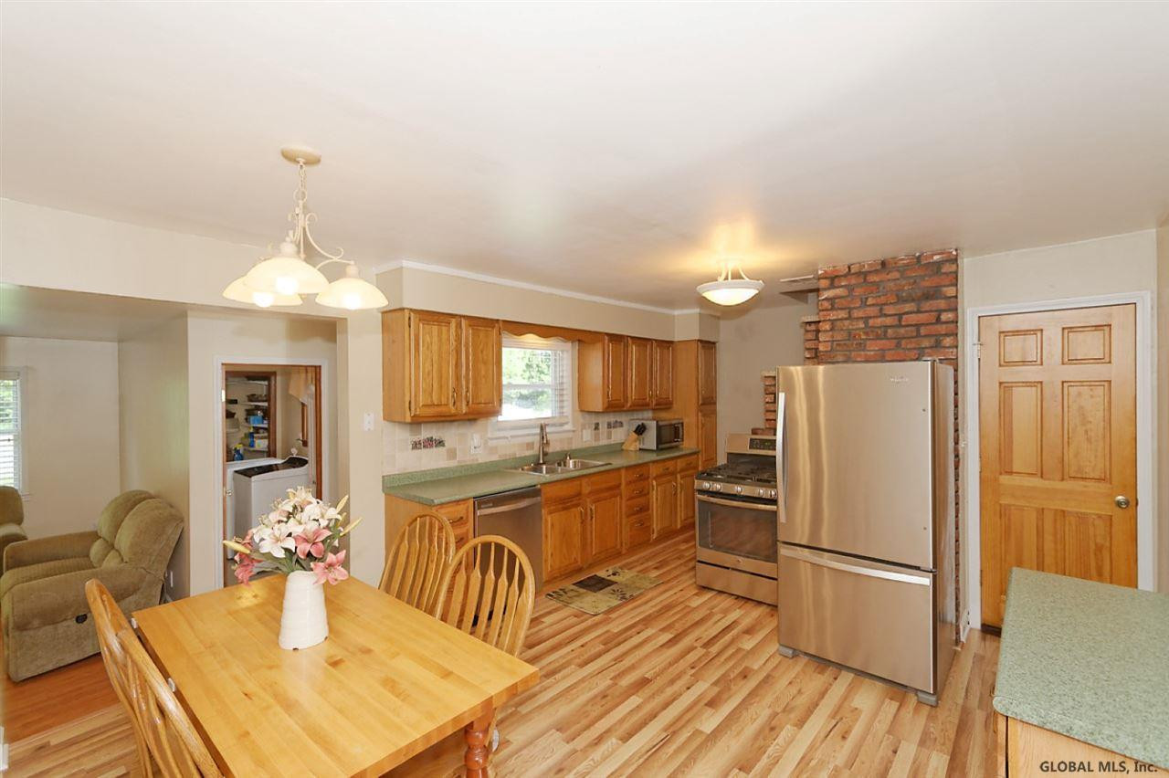 360 East Campbell Road Rotterdam, NY 12303 - Photo 8 of 34 Photo 8