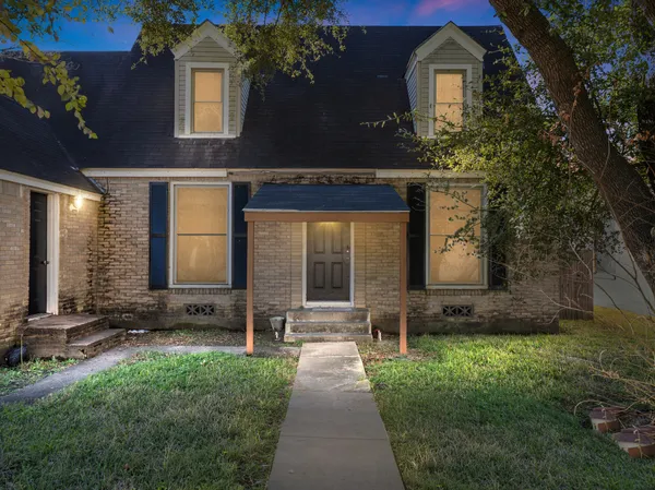 $1,975 | 2520 1st Street, Bay City, TX 77414